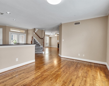 4319 Lillian Street - Photo Thumbnail 14