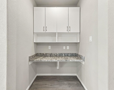 3208 Craftsman Place - Photo Thumbnail 11