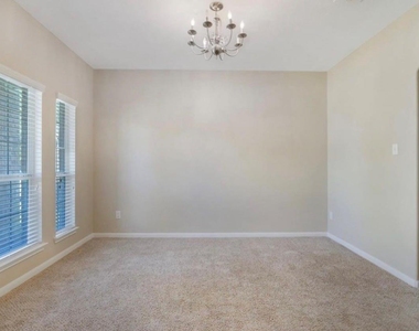 3402 Any Way - Photo Thumbnail 7