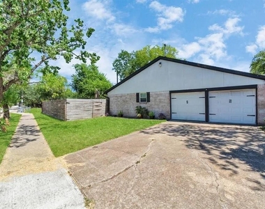 5658 Ludington Drive - Photo Thumbnail 21