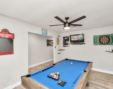 5658 Ludington Drive - Photo Thumbnail 11