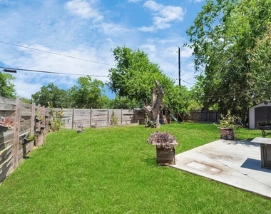 5658 Ludington Drive - Photo Thumbnail 23