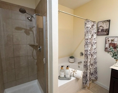 5115 Harbor Palm Drive - Photo Thumbnail 8