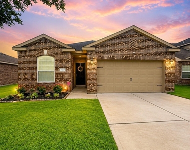 5115 Harbor Palm Drive - Photo Thumbnail 1
