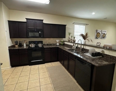 5115 Harbor Palm Drive - Photo Thumbnail 16