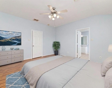 8734 Rainglen Lane - Photo Thumbnail 22