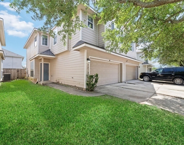 8734 Rainglen Lane - Photo Thumbnail 1