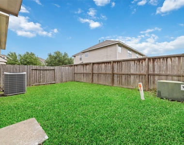 8734 Rainglen Lane - Photo Thumbnail 27