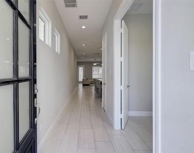 9923 Granary Mill Place - Photo Thumbnail 4
