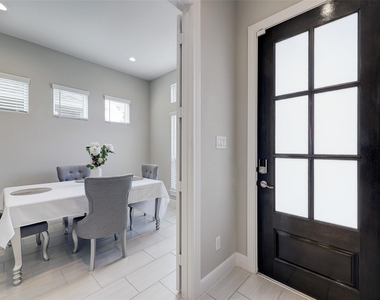 9923 Granary Mill Place - Photo Thumbnail 3