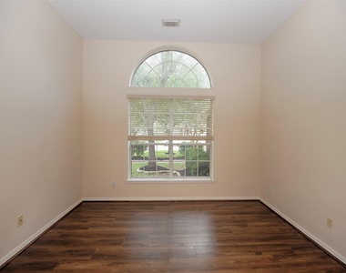 2725 Hidden Landing Drive - Photo Thumbnail 26