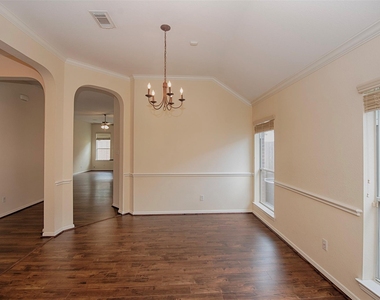2725 Hidden Landing Drive - Photo Thumbnail 8