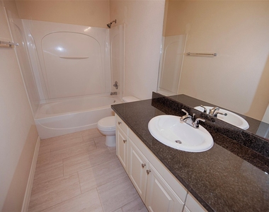2725 Hidden Landing Drive - Photo Thumbnail 30