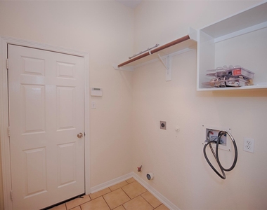 2725 Hidden Landing Drive - Photo Thumbnail 33
