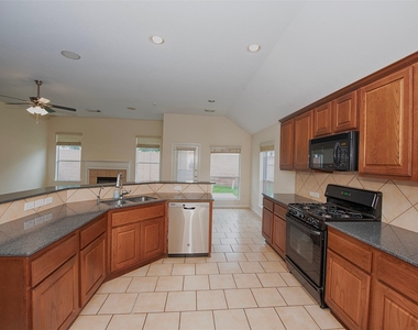 2725 Hidden Landing Drive - Photo Thumbnail 12