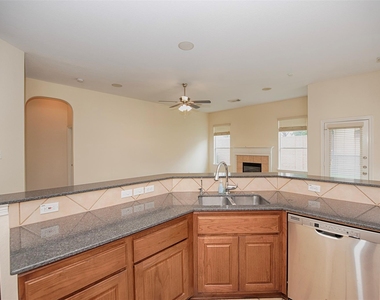 2725 Hidden Landing Drive - Photo Thumbnail 15