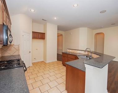 2725 Hidden Landing Drive - Photo Thumbnail 16