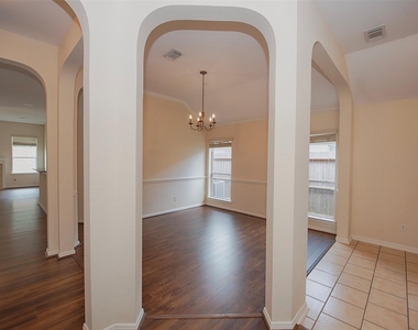 2725 Hidden Landing Drive - Photo Thumbnail 7