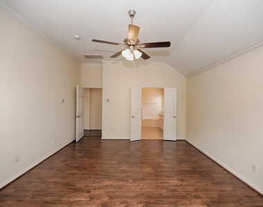 2725 Hidden Landing Drive - Photo Thumbnail 22