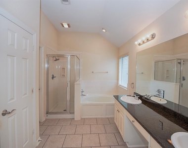 2725 Hidden Landing Drive - Photo Thumbnail 23