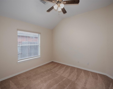 2725 Hidden Landing Drive - Photo Thumbnail 28