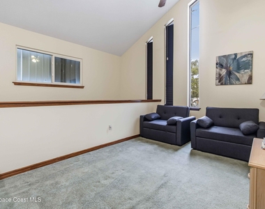 165 Riverside Drive - Photo Thumbnail 14