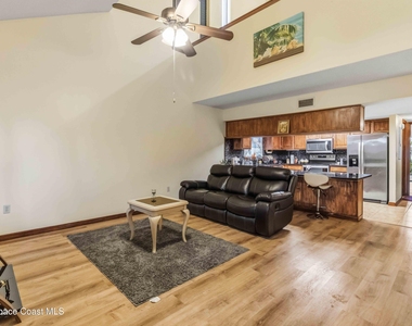 165 Riverside Drive - Photo Thumbnail 5