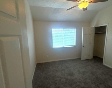 4006 Hawthorne Arbor - Photo Thumbnail 7