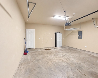 17115 Verde Park Lane - Photo Thumbnail 14