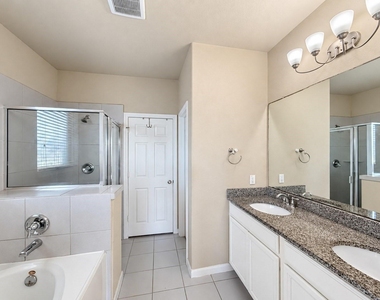 17115 Verde Park Lane - Photo Thumbnail 10