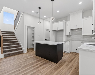 6801 Apollo Street - Photo Thumbnail 2