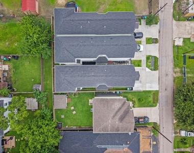816 E 38th St - Photo Thumbnail 34