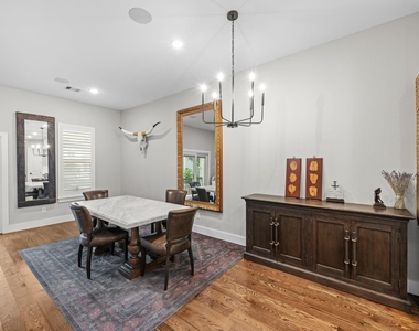 816 E 38th St - Photo Thumbnail 10