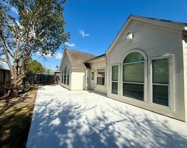 11126 Riverbank Ridge Lane - Photo Thumbnail 15