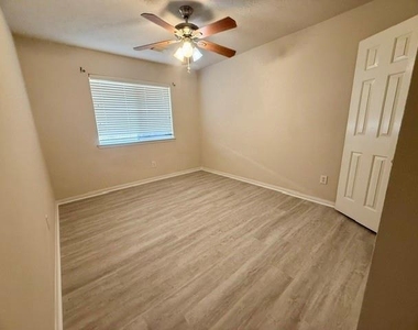 11126 Riverbank Ridge Lane - Photo Thumbnail 11