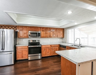 2719 Killdeer Lane - Photo Thumbnail 4