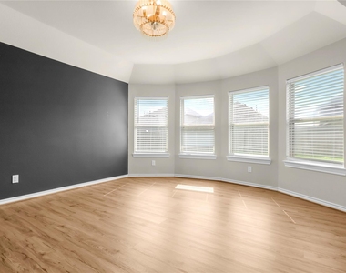 2327 Cherrington Woods Lane - Photo Thumbnail 10