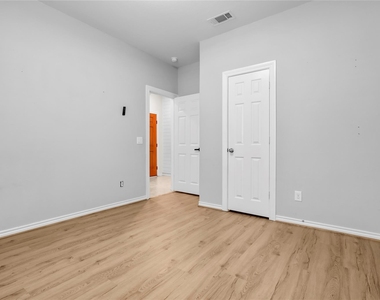 2327 Cherrington Woods Lane - Photo Thumbnail 18