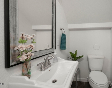 1060 Hoppas Street - Photo Thumbnail 20