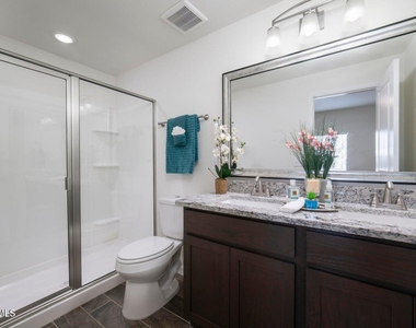 1060 Hoppas Street - Photo Thumbnail 17