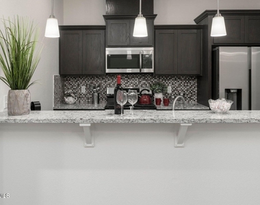 1060 Hoppas Street - Photo Thumbnail 8