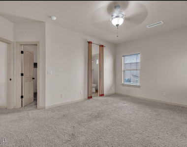 11714 Dos Palmas Drive - Photo Thumbnail 35