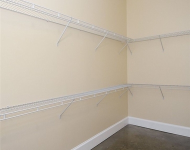 2301 Mission St - Photo Thumbnail 7