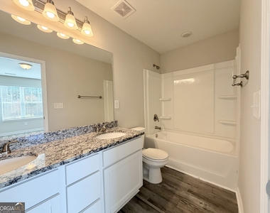 319 Ashigan Street - Photo Thumbnail 8