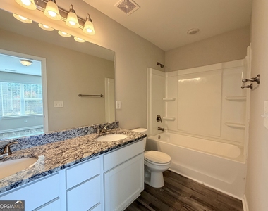 319 Ashigan Street - Photo Thumbnail 7