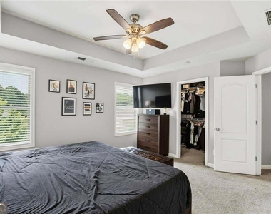 209 Aventine Lane - Photo Thumbnail 11