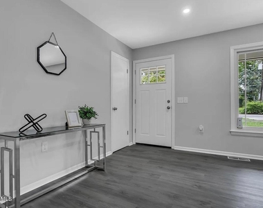 821 Bay Avenue - Photo Thumbnail 34