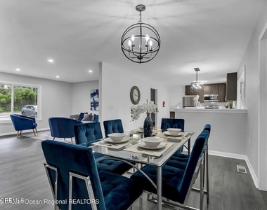 821 Bay Avenue - Photo Thumbnail 28