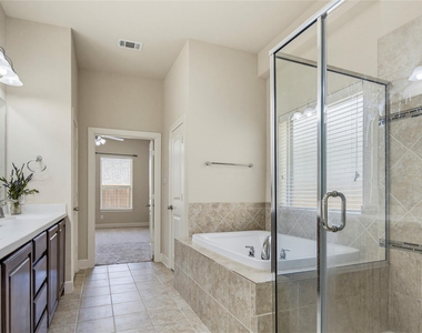 5928 Silverton Avenue - Photo Thumbnail 23