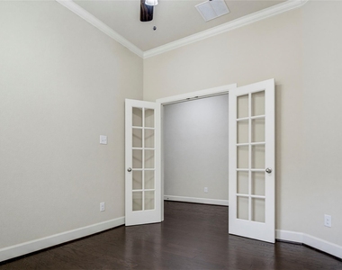 5928 Silverton Avenue - Photo Thumbnail 6